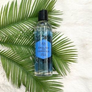 The Body Shop English Dawn Gardenia Shower Gel